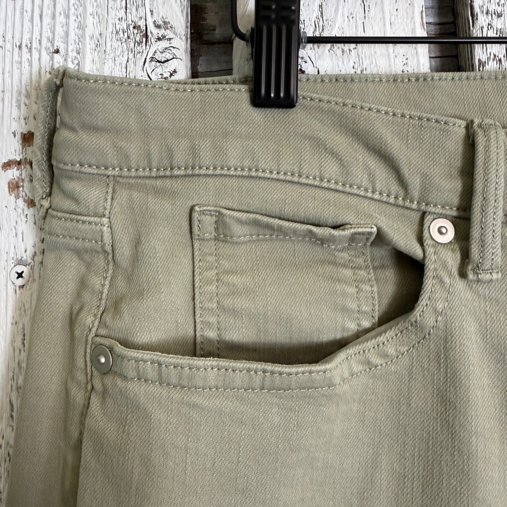 Banana Republic Girlfriend Jeans Women's 32 Green Khaki Premium Denim Relax fit - Picture 9 of 10